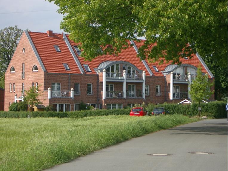 Neubau von 4 Reihenhäuser und 3 Wohnungen