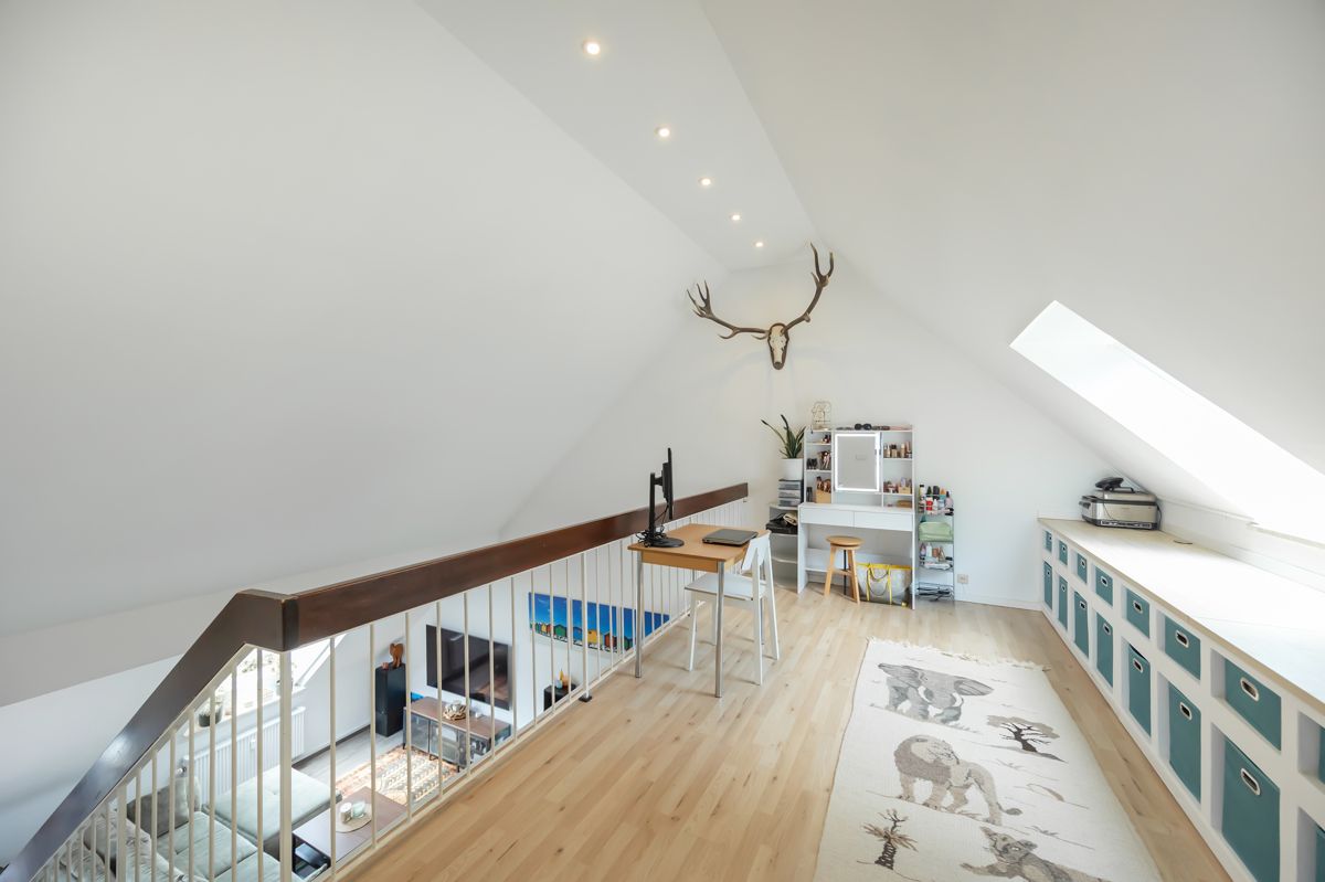 Die großzügige Empore...