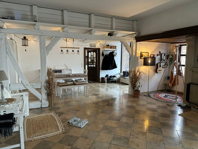 Wohnzimmer mit der Blickrichtung Esstisch