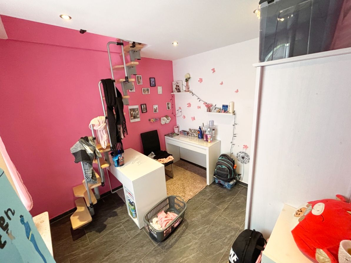 Kinderzimmer unten