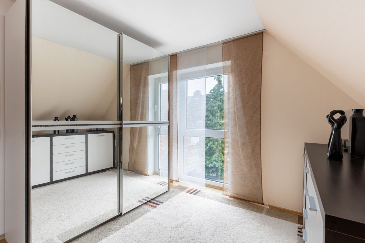 Schlafzimmer 1. Obergeschoss (2)