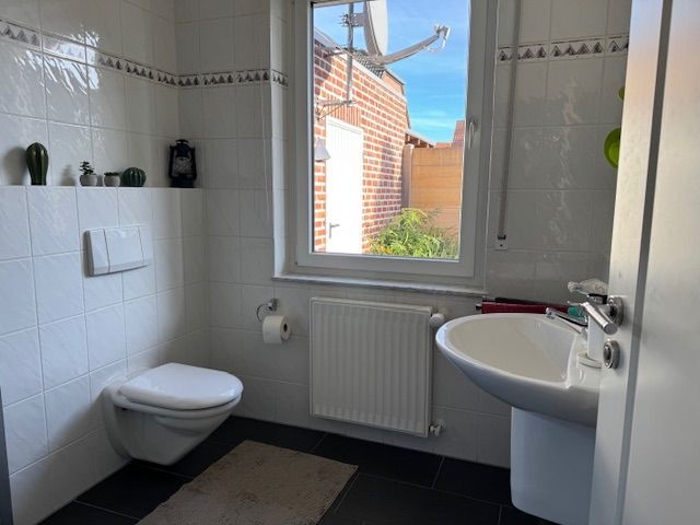 Das geräumige Gäste-WC