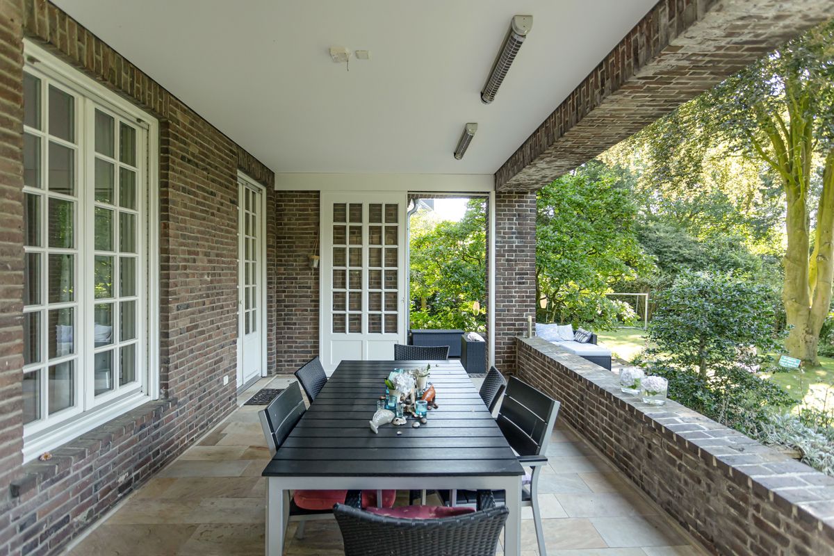 Überdachte Terrasse