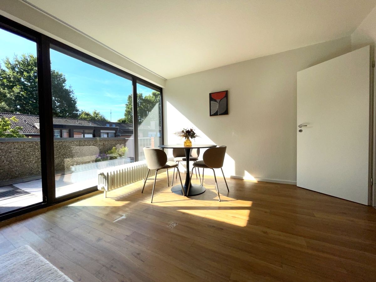 Wohn/-Esszimmer