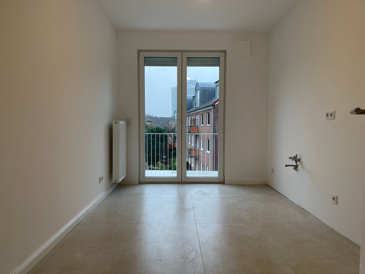 Wohnküche mit Balkon