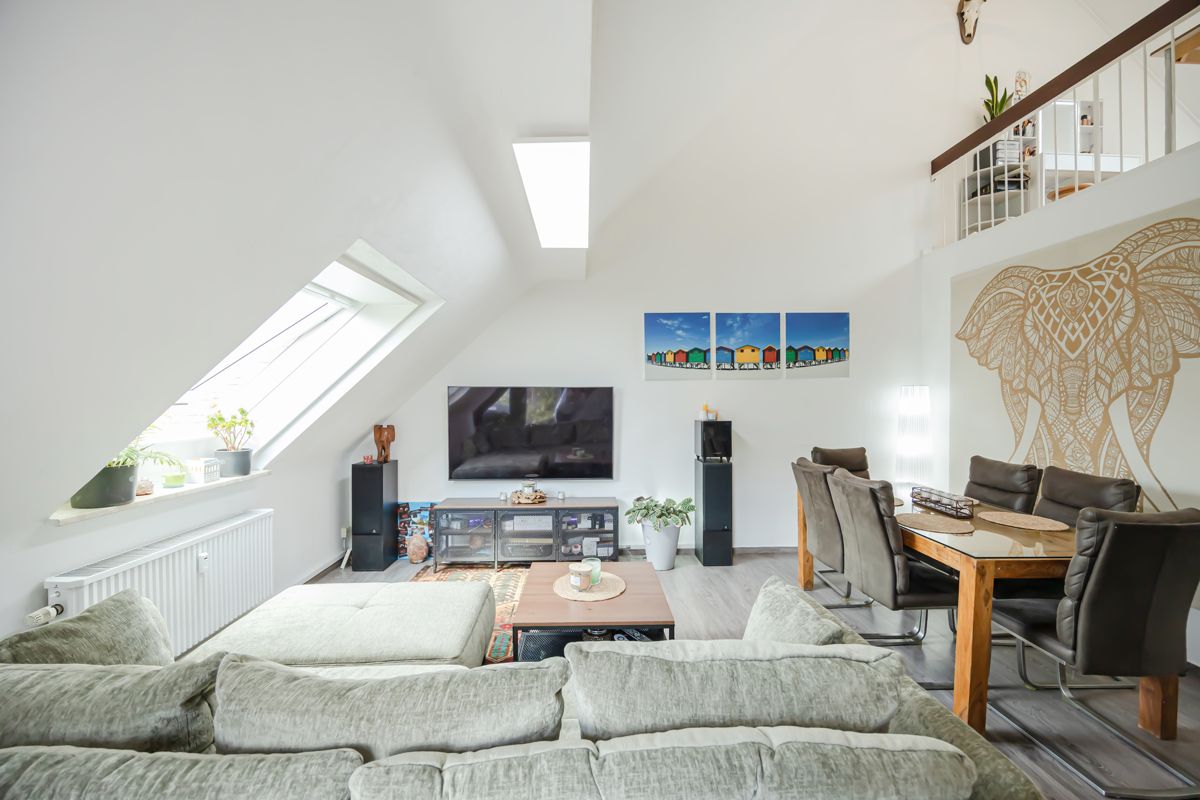 ...der großzügige Wohn- und Essbereich...