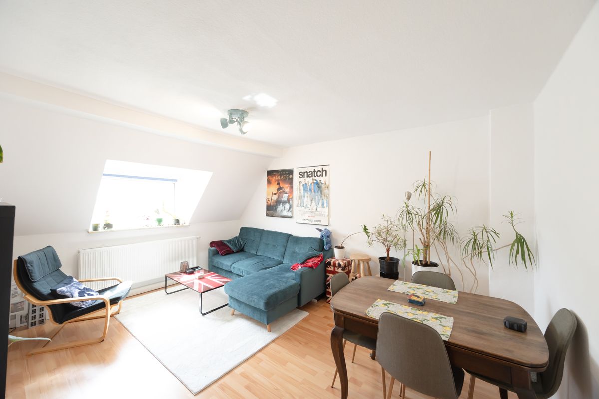Das großzügige Wohn- und Esszimmer