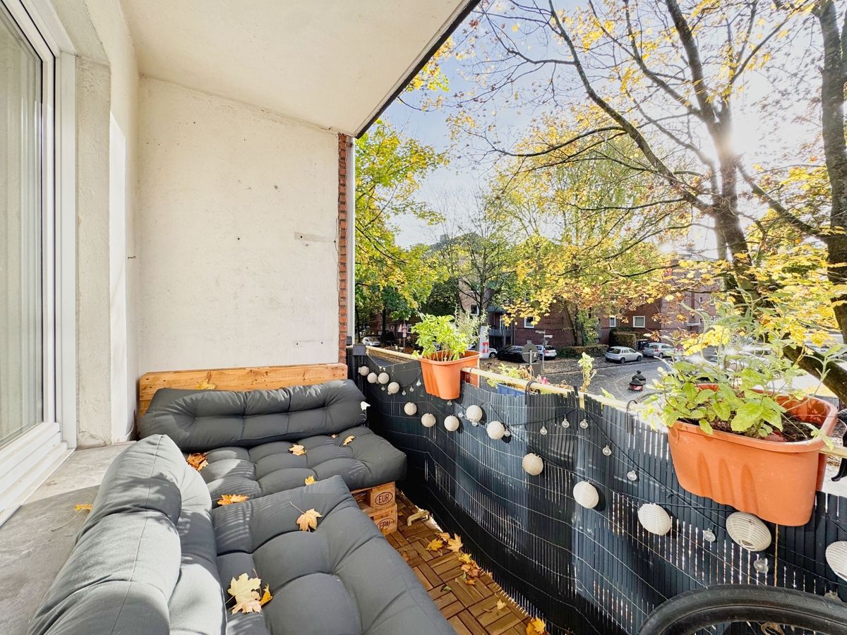 Die große Loggia mit Blick ins Grüne