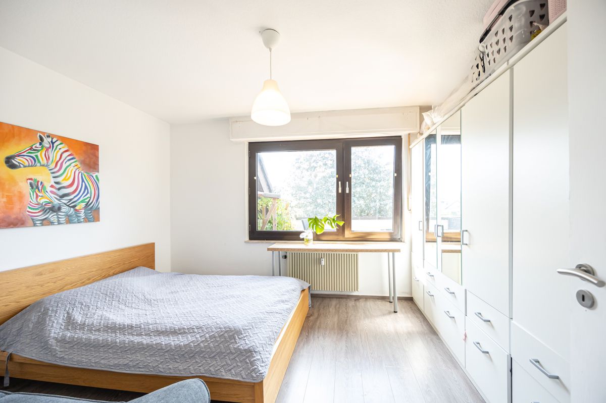 Das großzügige Schlafzimmer