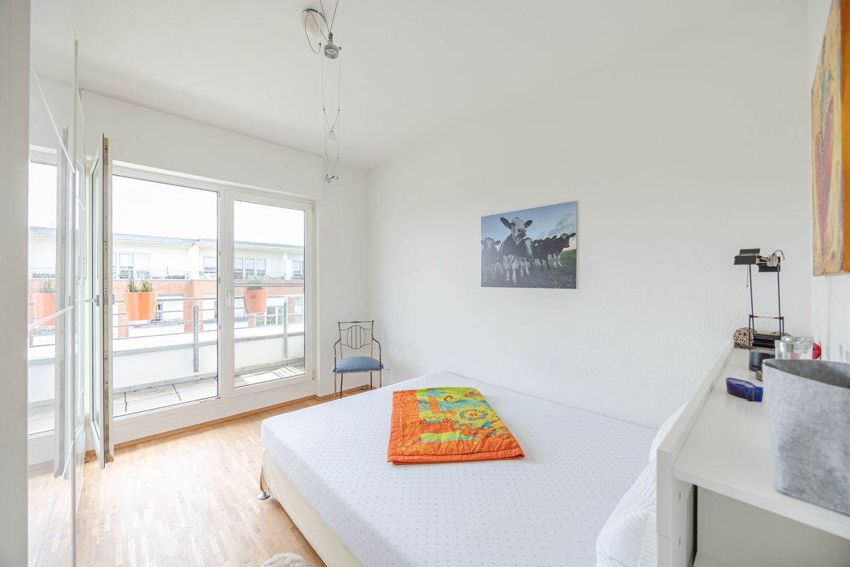 ... mit Zugang zur weiteren Dachterrasse...