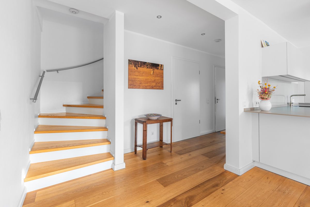 Treppenaufgang und Flur