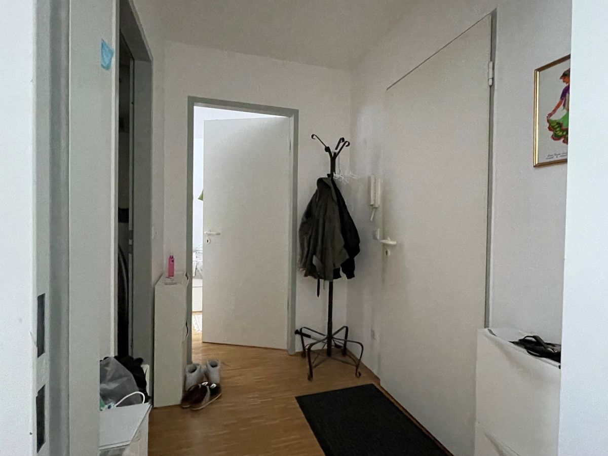 Der Eingangsbereich mit Zugang zum Duschbad