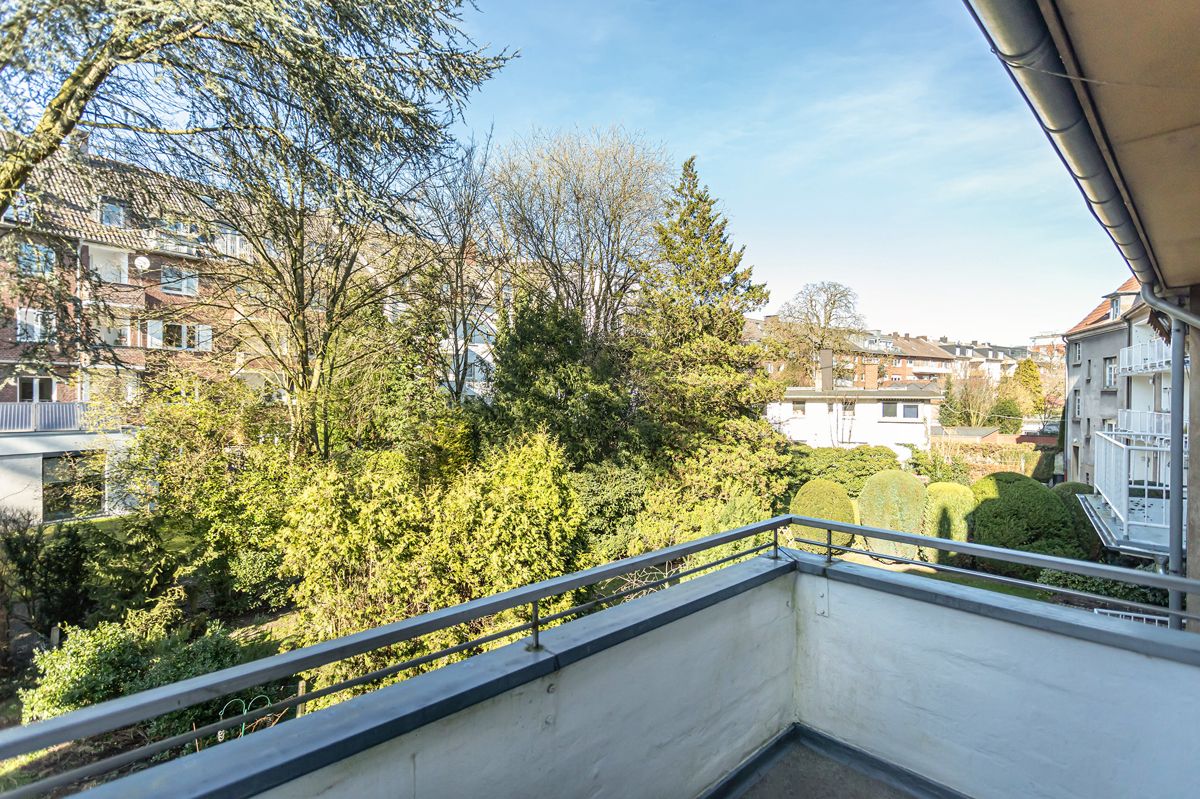 Der Balkon mit schönem Blick ins Grüne