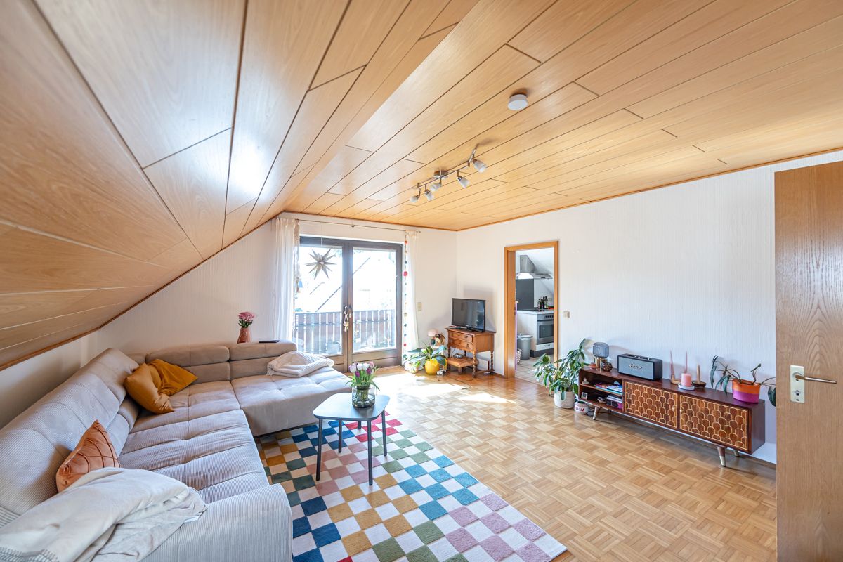Wohn-/Esszimmer DG