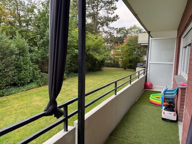 Der großzügige Balkon